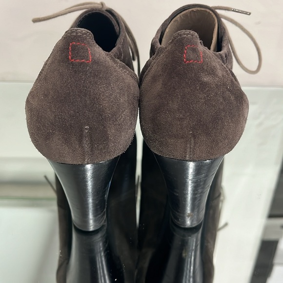 Hogl Suede Leather Ankle Boots Trainers in Taupe/ Mid Brown Heel Laced size 7 US - Picture 5 of 10